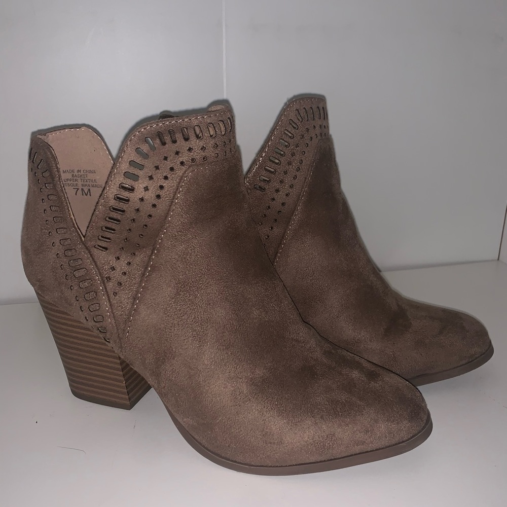 Ankle booties